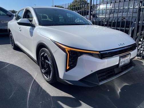 2025 Kia K4 EX