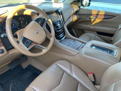 2016 Cadillac Escalade Platinum