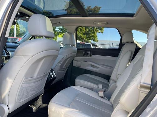 Wolf Gray 2023 Kia Sorento EX