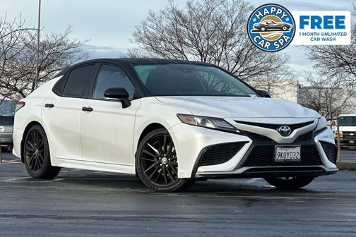 2024 Toyota Camry Hybrid SE