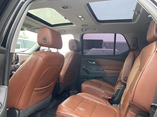 Mosaic Black Metallic 2018 Chevrolet Traverse High Country