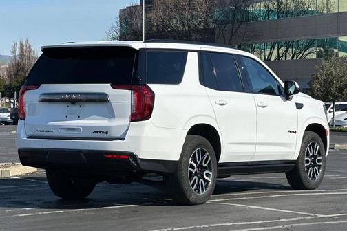 2023 GMC Yukon 4WD AT4