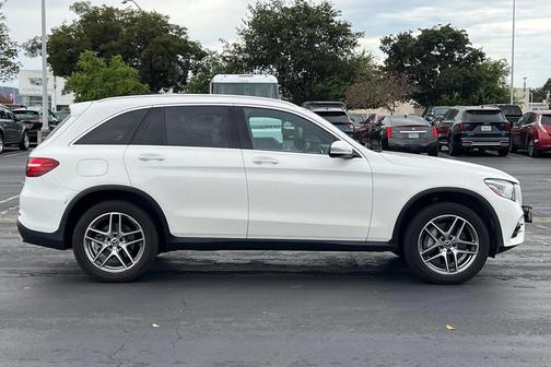 2018 Mercedes-Benz GLC 300 4MATIC