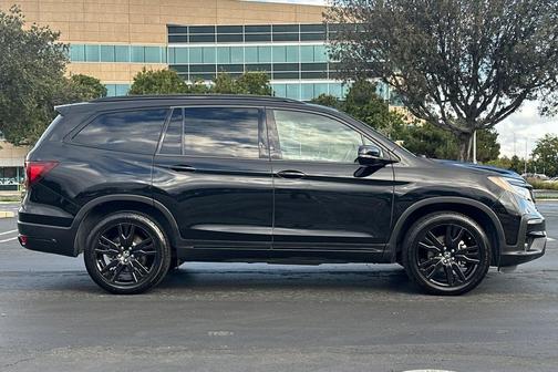 2020 Honda Pilot AWD Black Edition