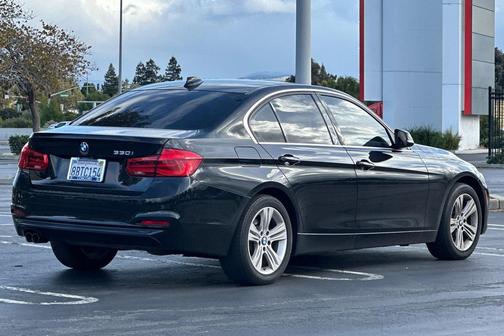 2018 BMW 330 330i