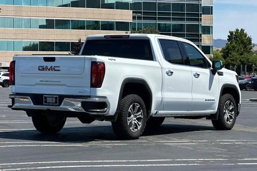 Summit White 2025 GMC Sierra 1500 SLT