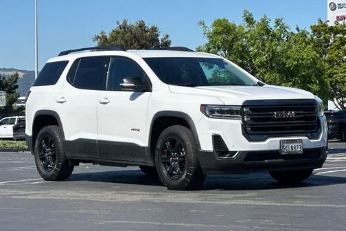 Summit White 2023 GMC Acadia AWD AT4