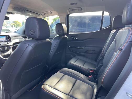 Summit White 2023 GMC Acadia AWD AT4