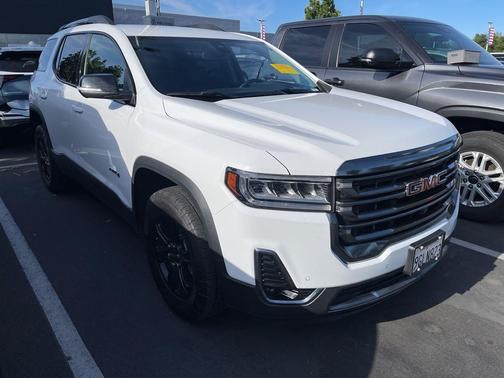 Summit White 2023 GMC Acadia AWD AT4