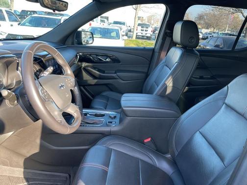 2022 Chevrolet Traverse RS