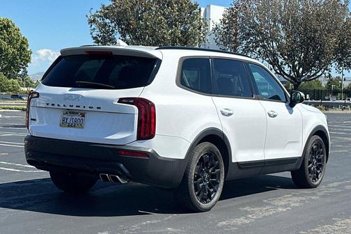 Glacial White Pearl 2022 Kia Telluride SX