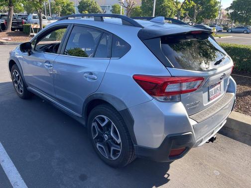 Ice Silver Metallic 2018 Subaru Crosstrek 2.0i Limited