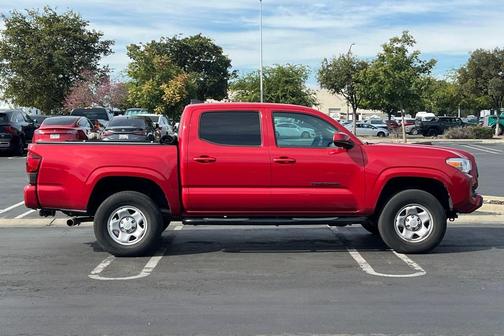 2022 Toyota Tacoma SR