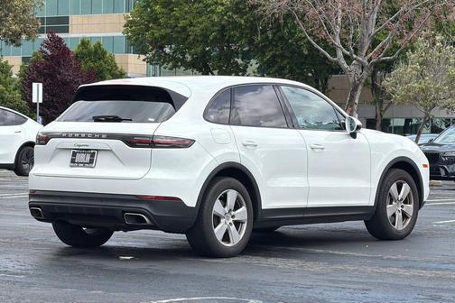 White 2023 Porsche Cayenne Cayenne