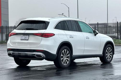 2025 Mercedes-Benz GLC 300 4MATIC