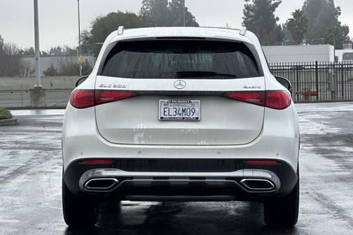 2025 Mercedes-Benz GLC 300 4MATIC