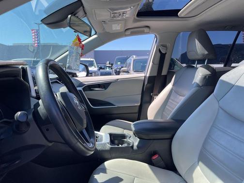 Silver Sky Metallic 2020 Toyota RAV4 XLE Premium