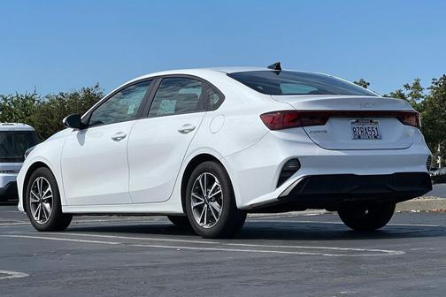 2022 Kia Forte LXS