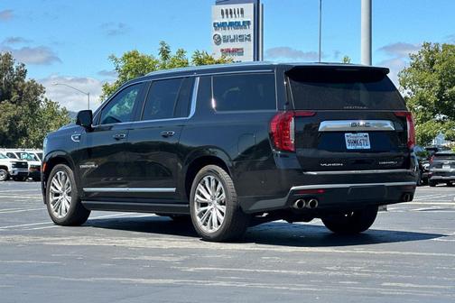 Onyx Black 2023 GMC Yukon XL Denali