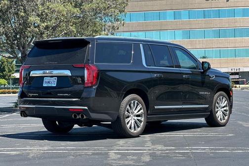 Onyx Black 2023 GMC Yukon XL Denali
