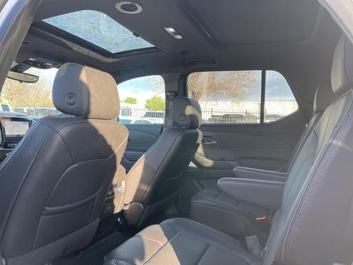 2022 Chevrolet Traverse RS