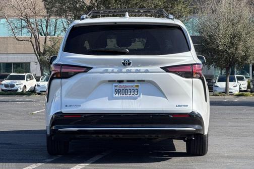 2025 Toyota Sienna Limited