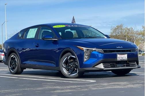 2025 Kia K4 EX