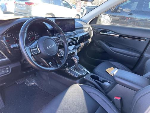 2022 Kia Seltos EX