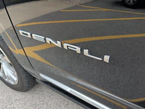 Onyx Black 2021 GMC Yukon Denali