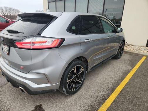 2020 Ford Edge ST