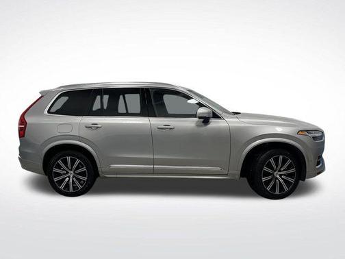 2025 Volvo XC90 B6 Plus 7-Seater
