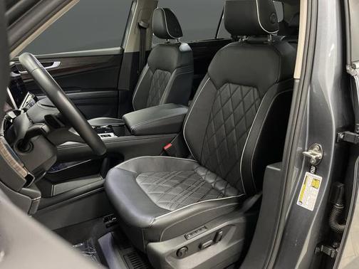 2024 Volkswagen Atlas 2.0T SEL Premium R-Line 4MOTION