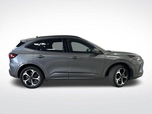 2025 Ford Escape ST-Line Elite