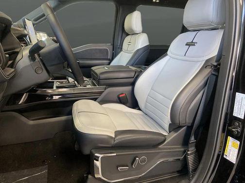 2025 Ford F-150 Lightning Platinum