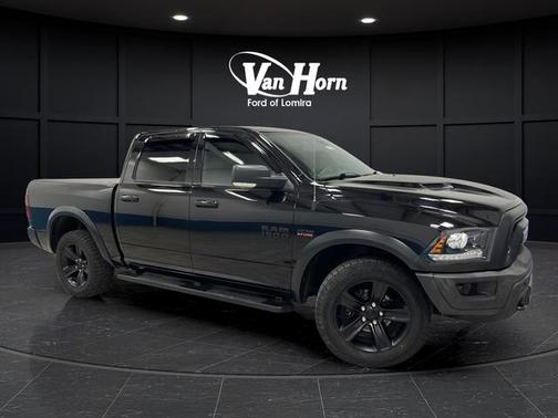 Diamond Black Crystal Pearlcoat 2021 RAM 1500 Classic SLT