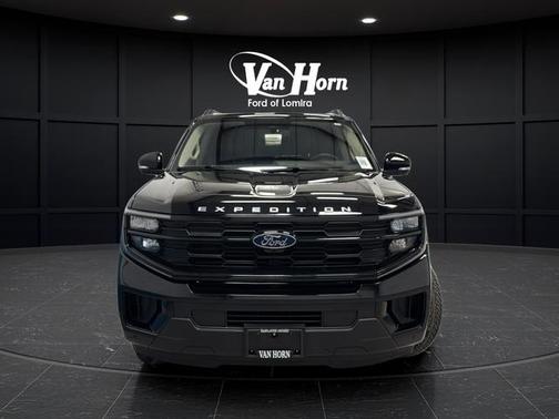Agate Black Metallic 2025 Ford Expedition Active