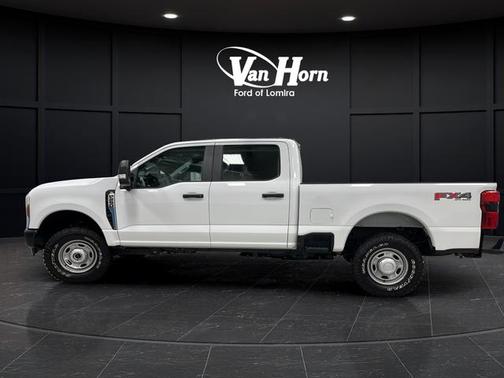 Oxford White 2024 Ford F-250 XL