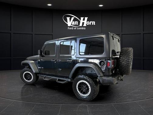 Black Clearcoat 2019 Jeep Wrangler Unlimited Sport