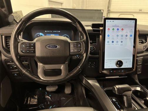 2022 Ford F-150 Lightning LARIAT