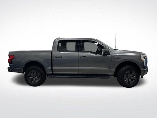 2022 Ford F-150 Lightning LARIAT