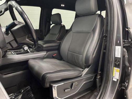 2022 Ford F-150 Lightning LARIAT