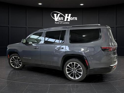 2022 Jeep Wagoneer Series III 4x4