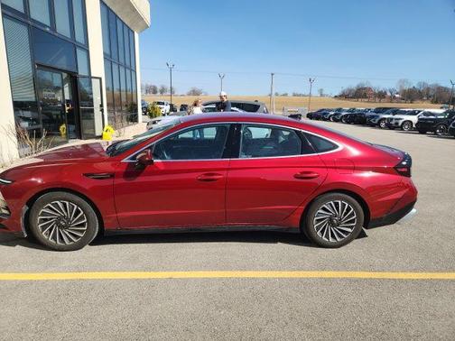 2024 Hyundai SONATA Hybrid SE