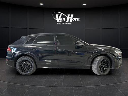 2020 Audi Q8 55 Premium