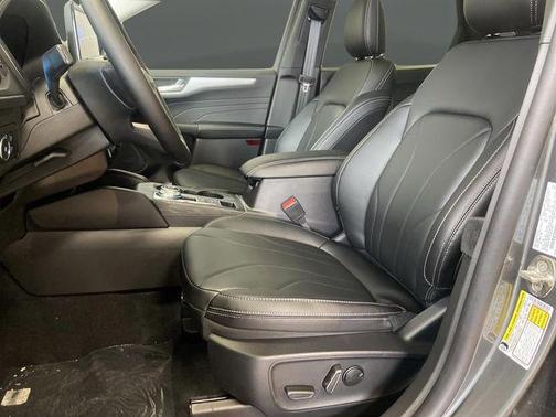 2025 Ford Escape PHEV SE