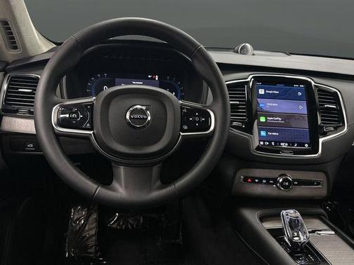 2024 Volvo XC90 B6 Ultimate Bright Theme 7-Seater