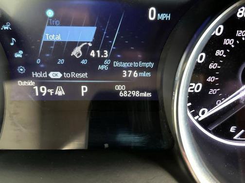 2020 Toyota Camry Hybrid XLE