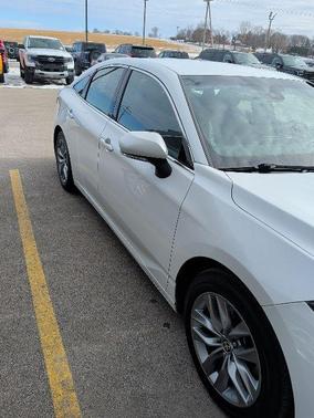 2022 Toyota Avalon XLE