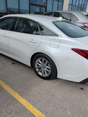 2022 Toyota Avalon XLE