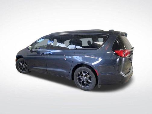 2020 Chrysler Pacifica Touring-L Plus